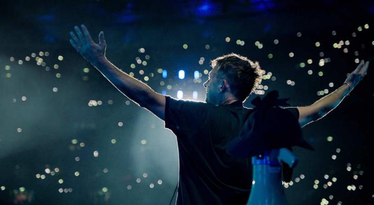 Damon Albarn on stage performing with Blur