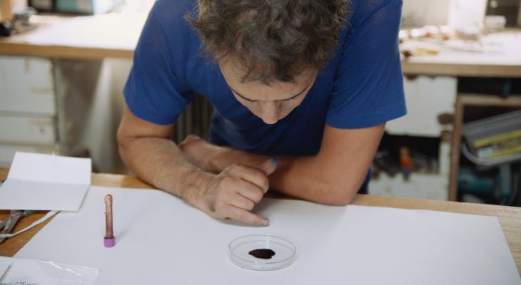 Relaxed Screening: The Colour of Ink