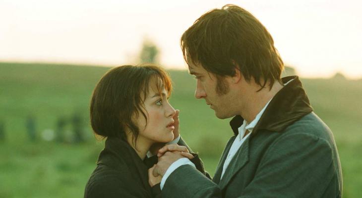 Keira Knightley as Elizabeth Bennet and Matthew Macfadyen as Mr Darcy share a romantic moment.