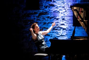 Angela Hewitt, piano