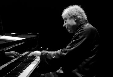 Sir András Schiff, piano