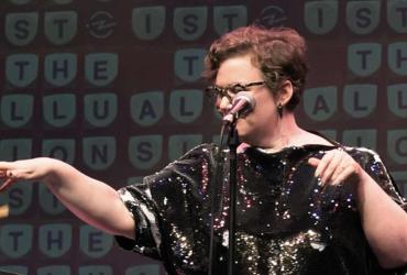 Helen Zaltzman onstage.
